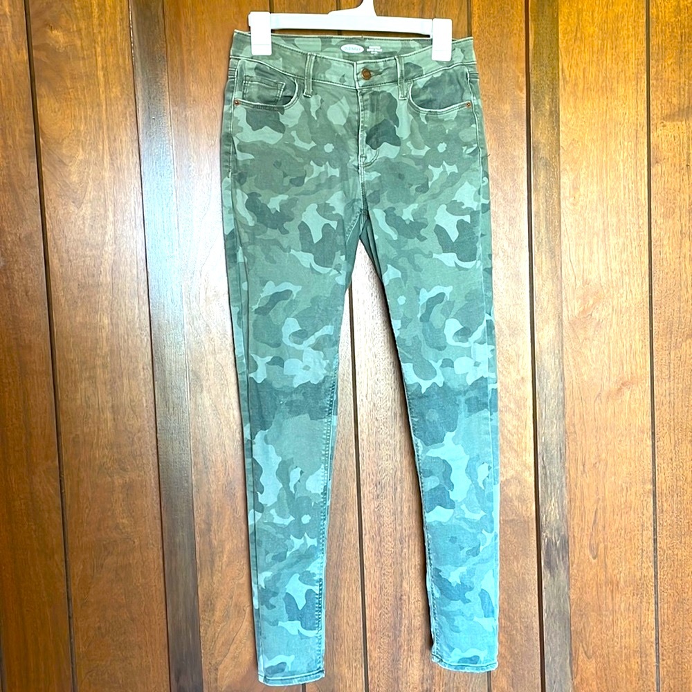 Old Navy Camo Rockstar Super Skinny Mid Rise Jeans